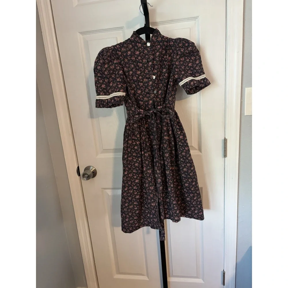 Handmade‎ Colonial Pioneer Prairie Girl's Dress Child's Sz 2 Eyelet Ruffle Apron